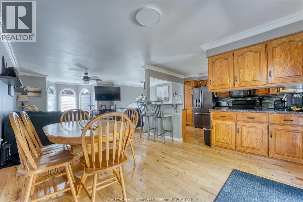 163 KLUNDERT CRESCENT