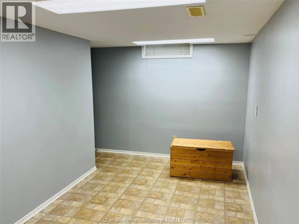 147 St Michael AVENUE