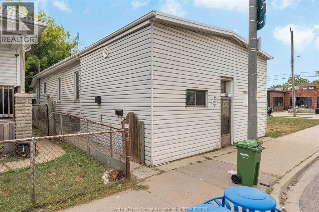 1111-1115 Drouillard ROAD