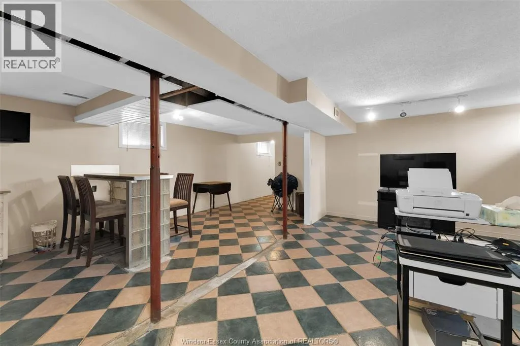 497 MCKAY AVENUE