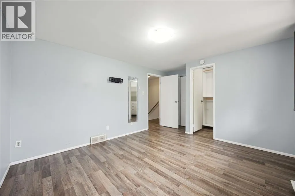 825 Exmouth STREET Unit# 27, #27