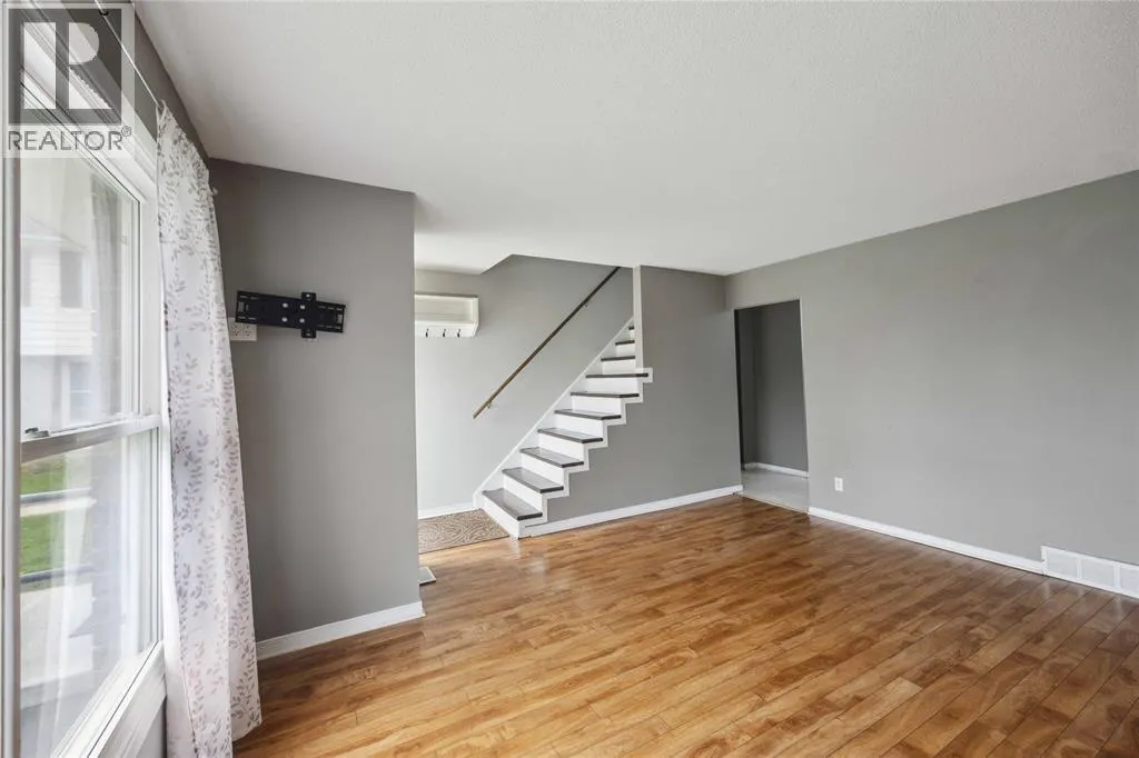 825 Exmouth STREET Unit# 27, #27