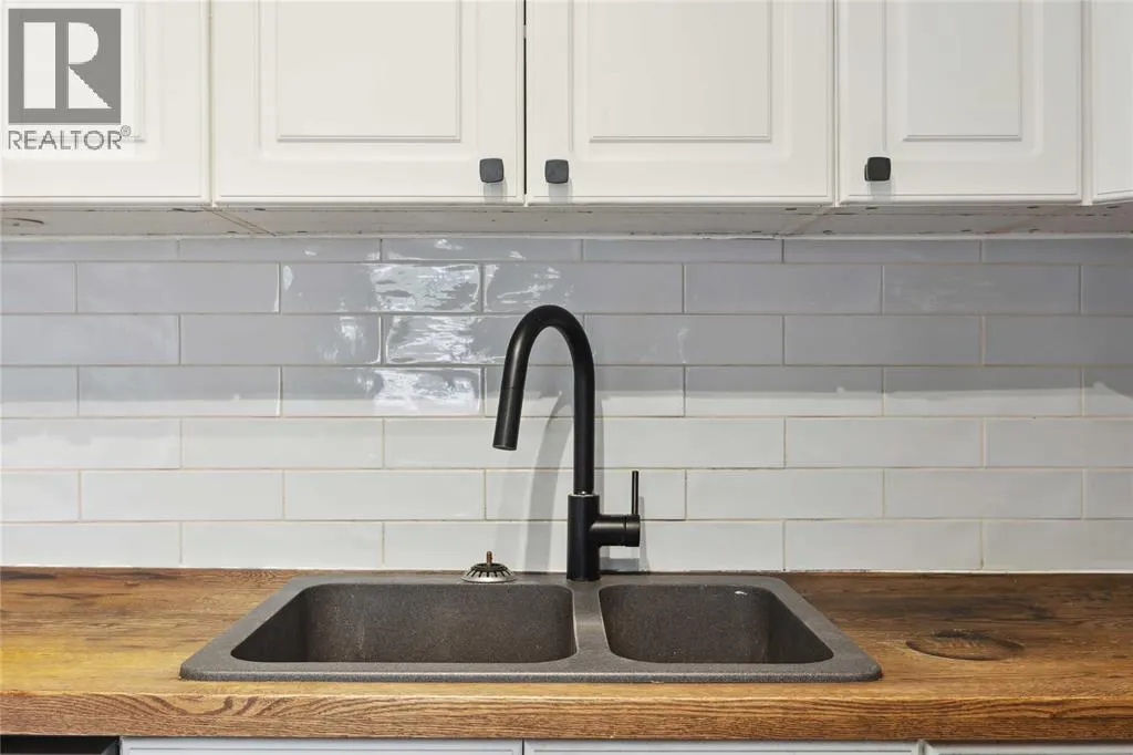 825 Exmouth STREET Unit# 27, #27