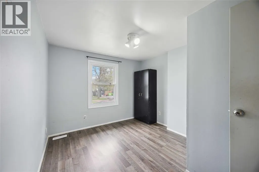 825 Exmouth STREET Unit# 27, #27