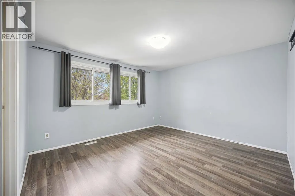 825 Exmouth STREET Unit# 27, #27