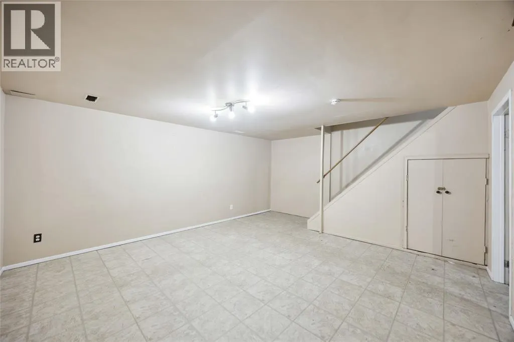 825 Exmouth STREET Unit# 27, #27