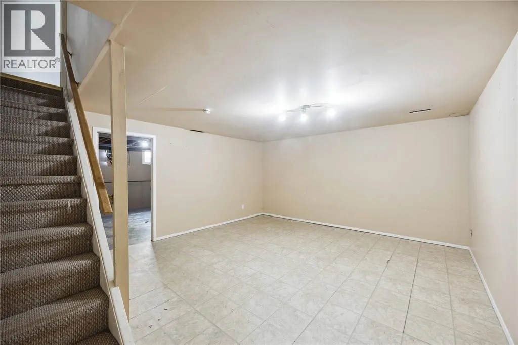 825 Exmouth STREET Unit# 27, #27
