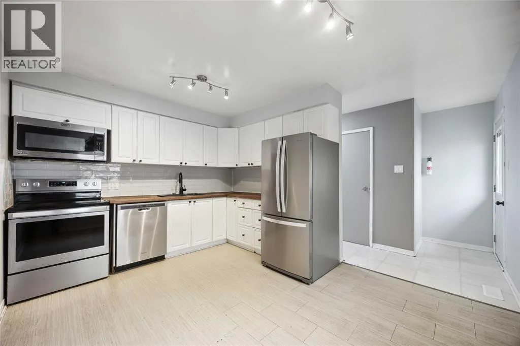 825 Exmouth STREET Unit# 27, #27