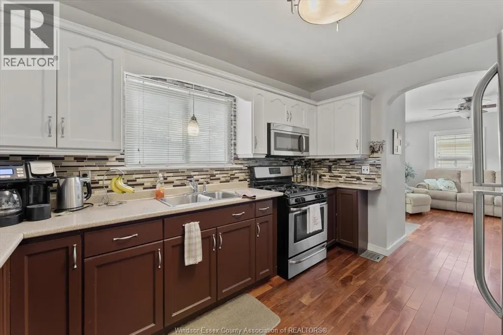 1089 Prado PLACE