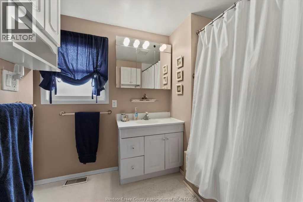1089 Prado PLACE