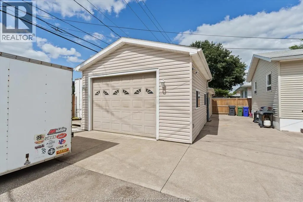 1089 Prado PLACE