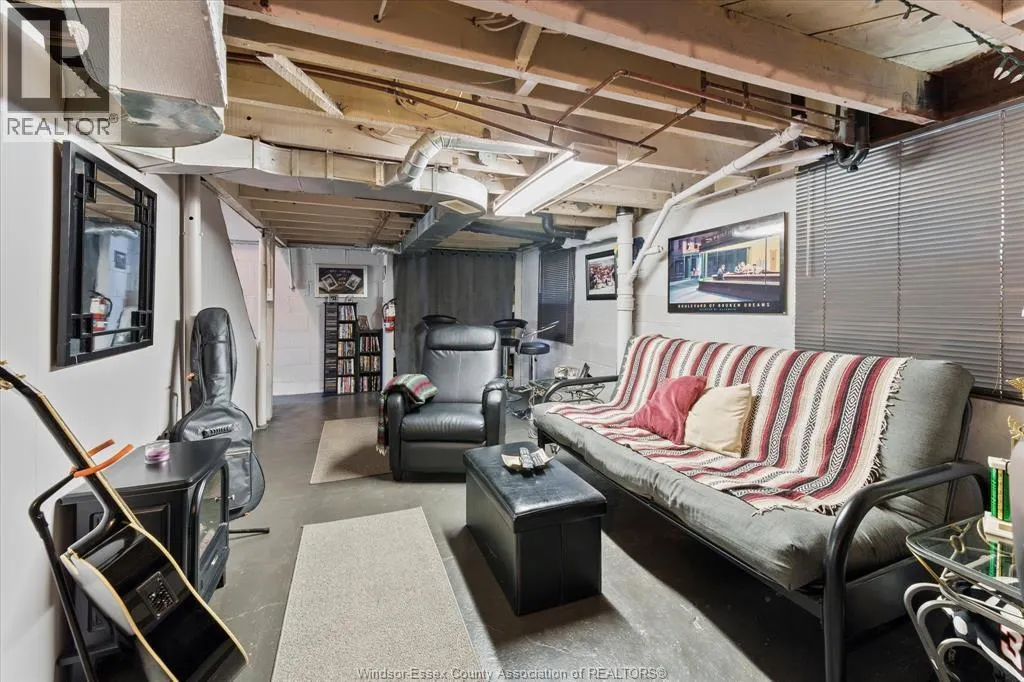 1089 Prado PLACE