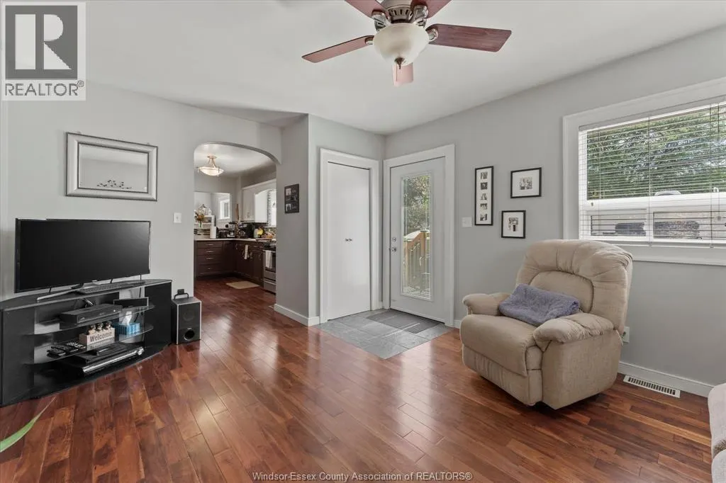 1089 Prado PLACE
