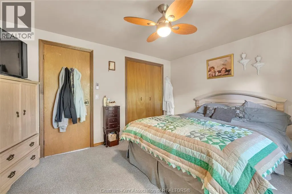 6 CENTENNIAL CRESCENT