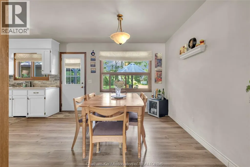 6 CENTENNIAL CRESCENT