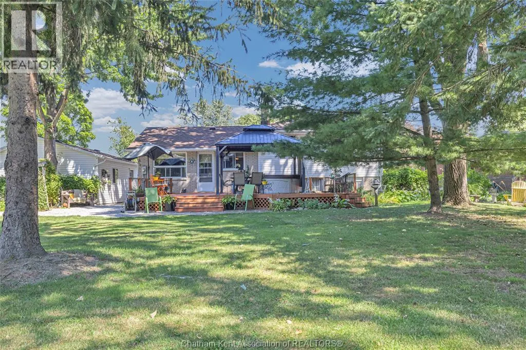 6 CENTENNIAL CRESCENT
