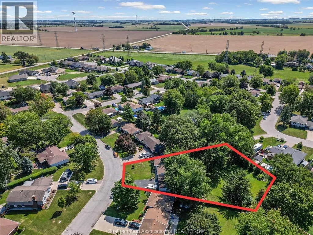 6 CENTENNIAL CRESCENT