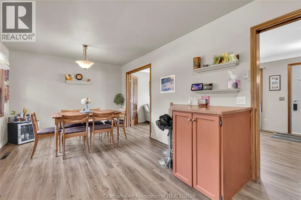 6 CENTENNIAL CRESCENT