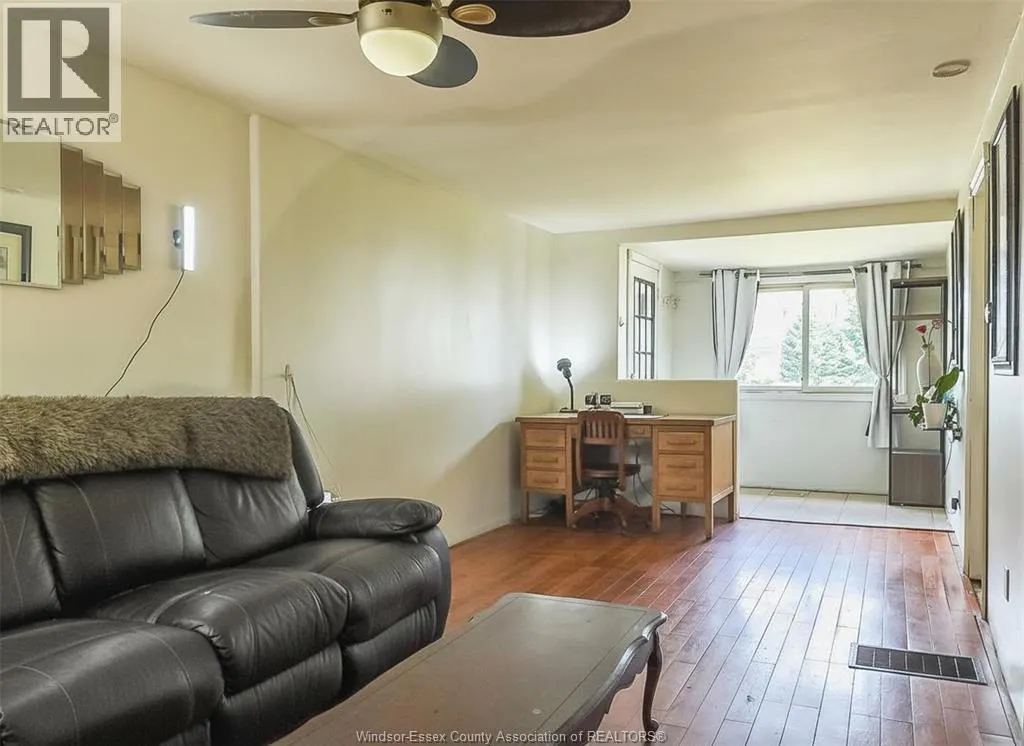 1215 AUBIN ROAD