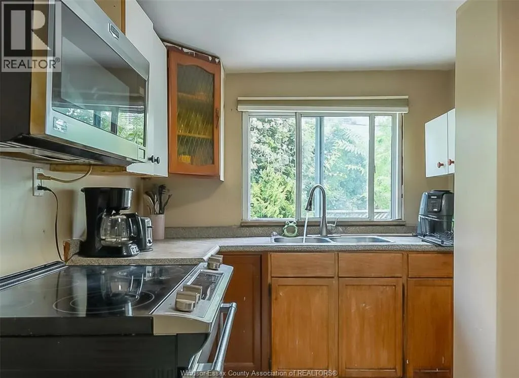 1215 AUBIN ROAD