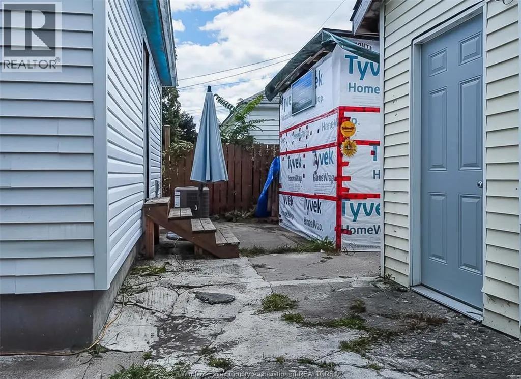 1215 AUBIN ROAD
