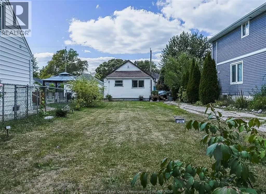 1215 AUBIN ROAD