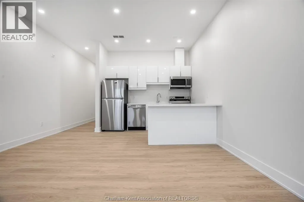 153 King STREET Unit# 9