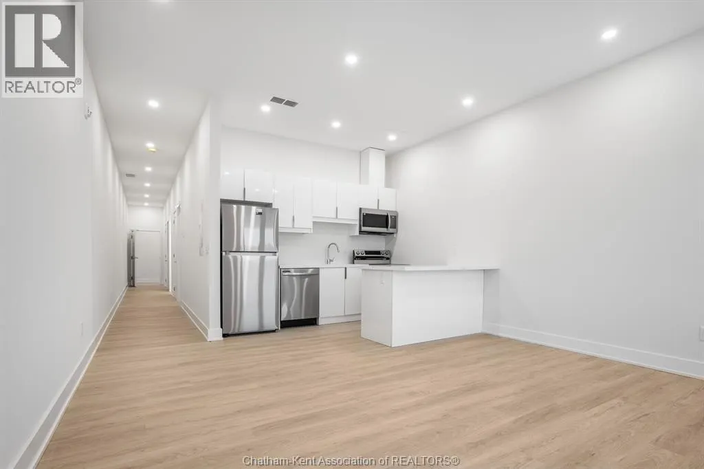 153 King STREET Unit# 9
