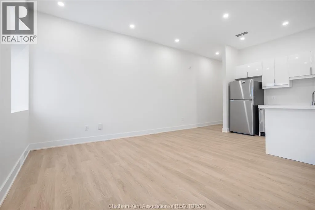 153 King STREET Unit# 9
