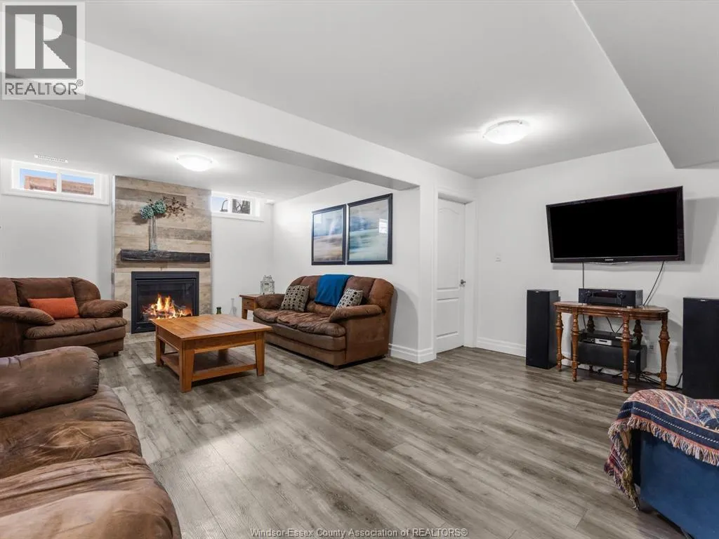 11 JOANEY LANE