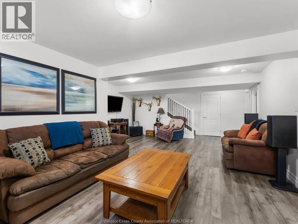11 JOANEY LANE