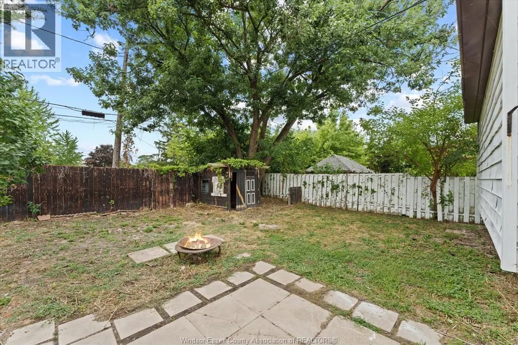 1533 ALEXIS ROAD