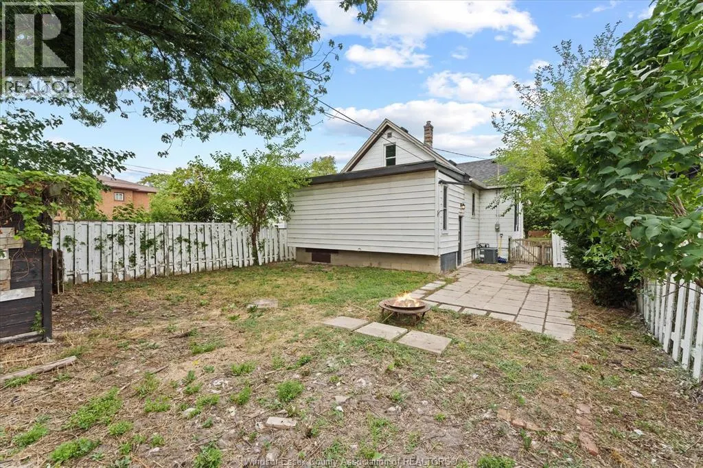 1533 ALEXIS ROAD