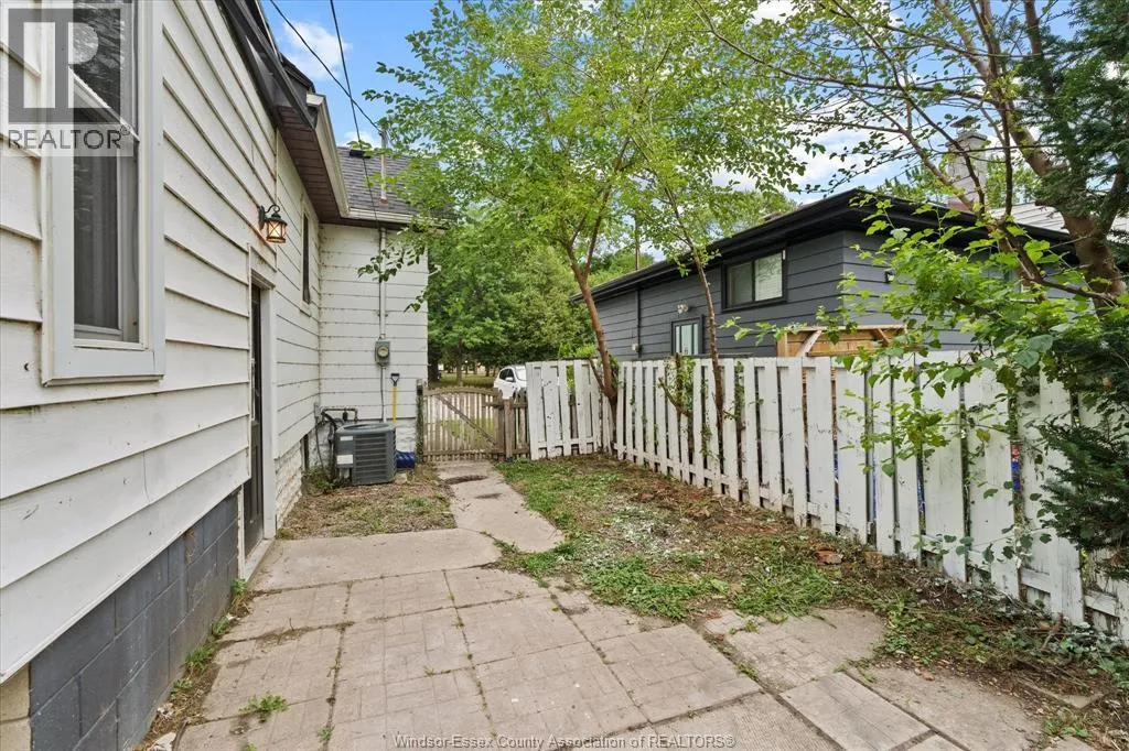 1533 ALEXIS ROAD