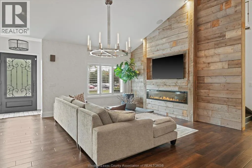 540 KENNEDY DRIVE West