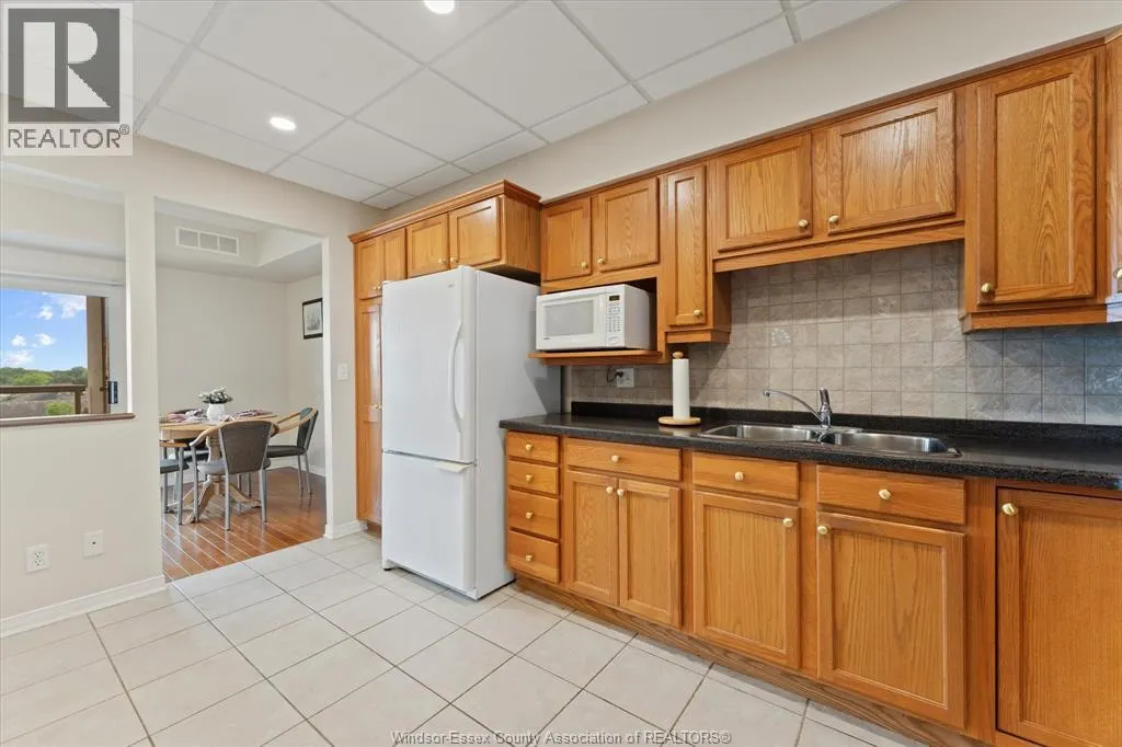 315 VILLAGE GROVE Unit# 505