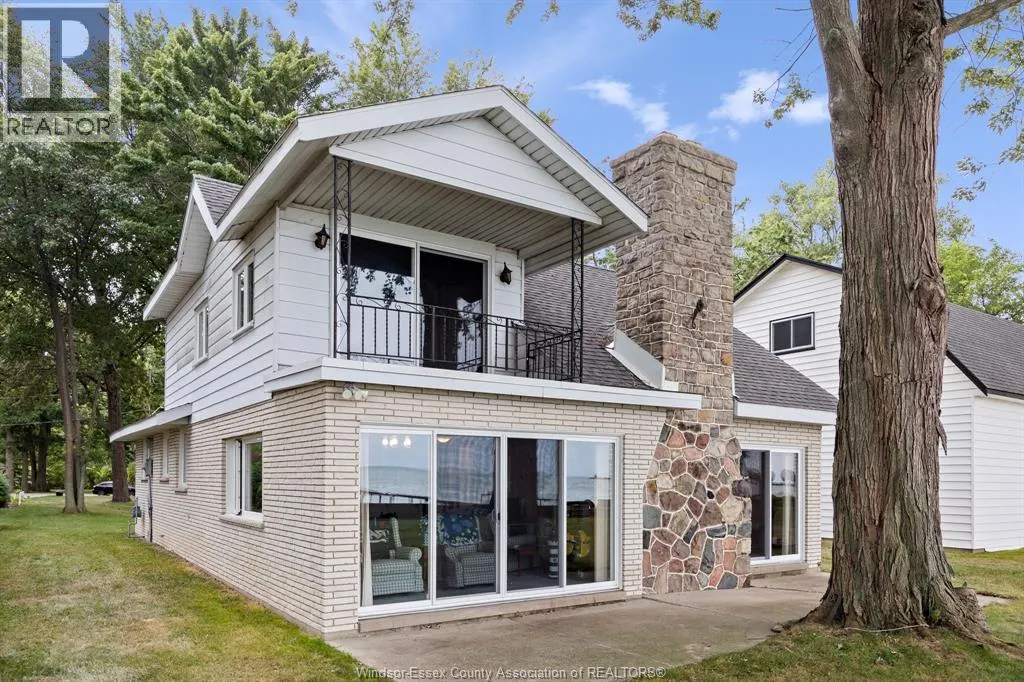 405 LAKEVIEW DRIVE