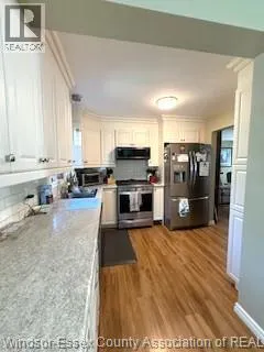 641 Point Pelee DRIVE