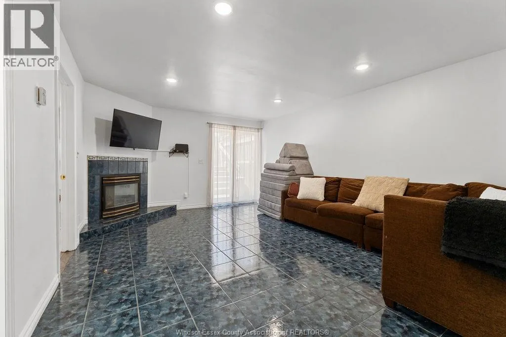444 MERRILL