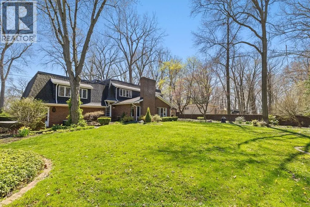 1255 TANGLEWOOD COURT