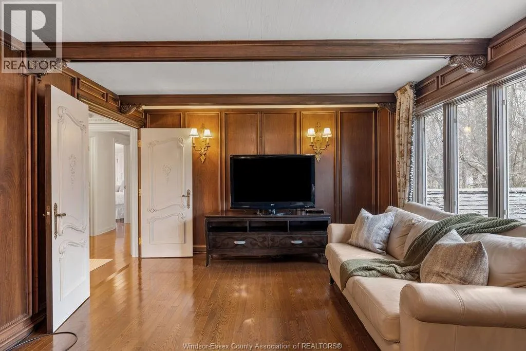 1255 TANGLEWOOD COURT