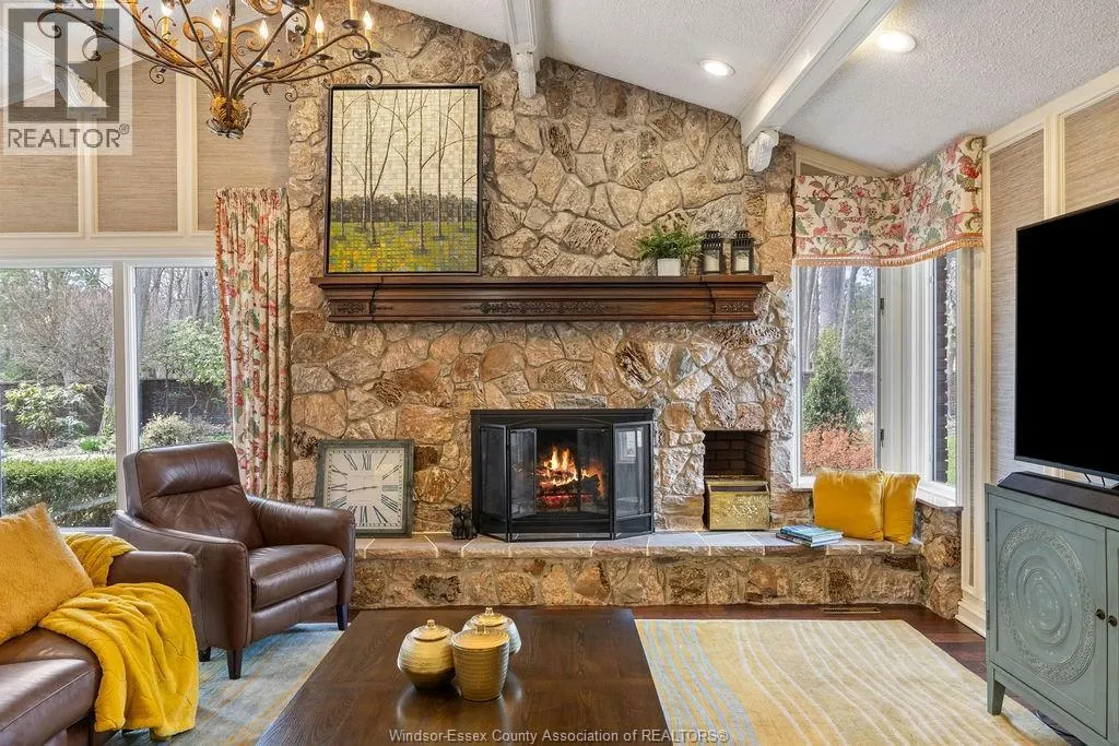 1255 TANGLEWOOD COURT