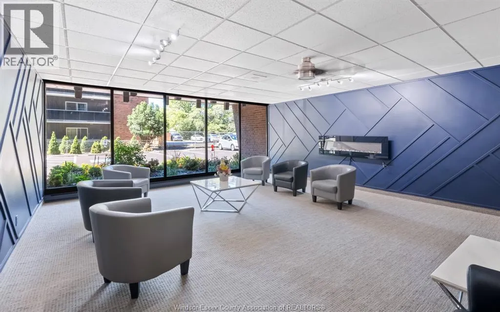 3936 WYANDOTTE STREET East Unit# 909