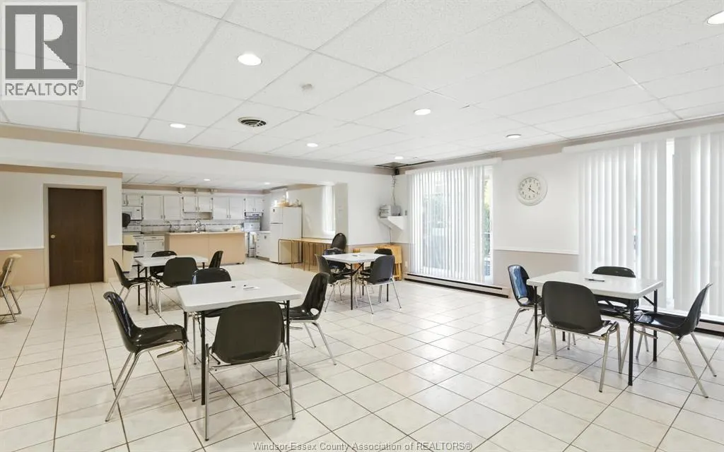 3936 WYANDOTTE STREET East Unit# 909