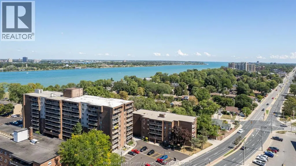 3936 WYANDOTTE STREET East Unit# 909