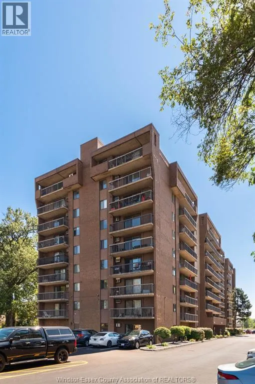 3936 WYANDOTTE STREET East Unit# 909