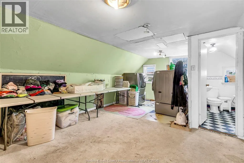 727 ARGYLE ROAD