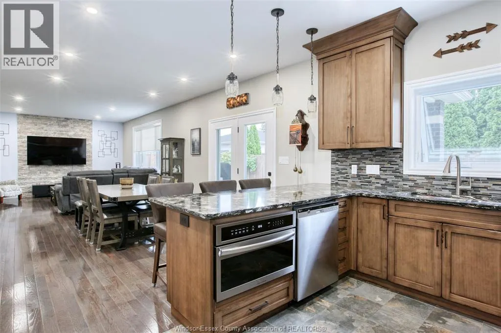 171 RIVERVIEW AVE.