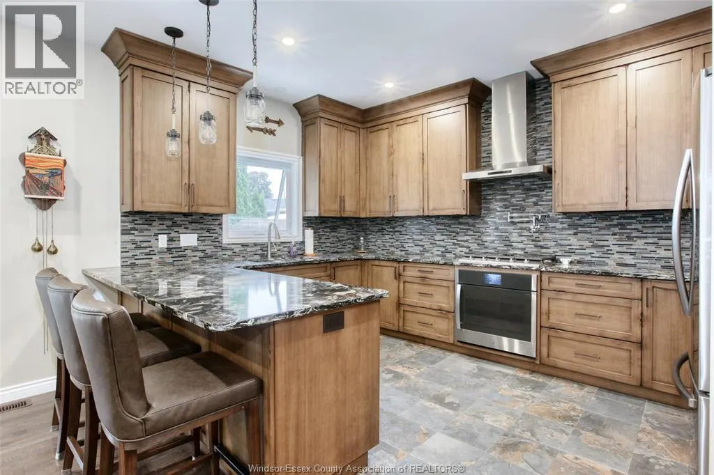 171 RIVERVIEW AVE.