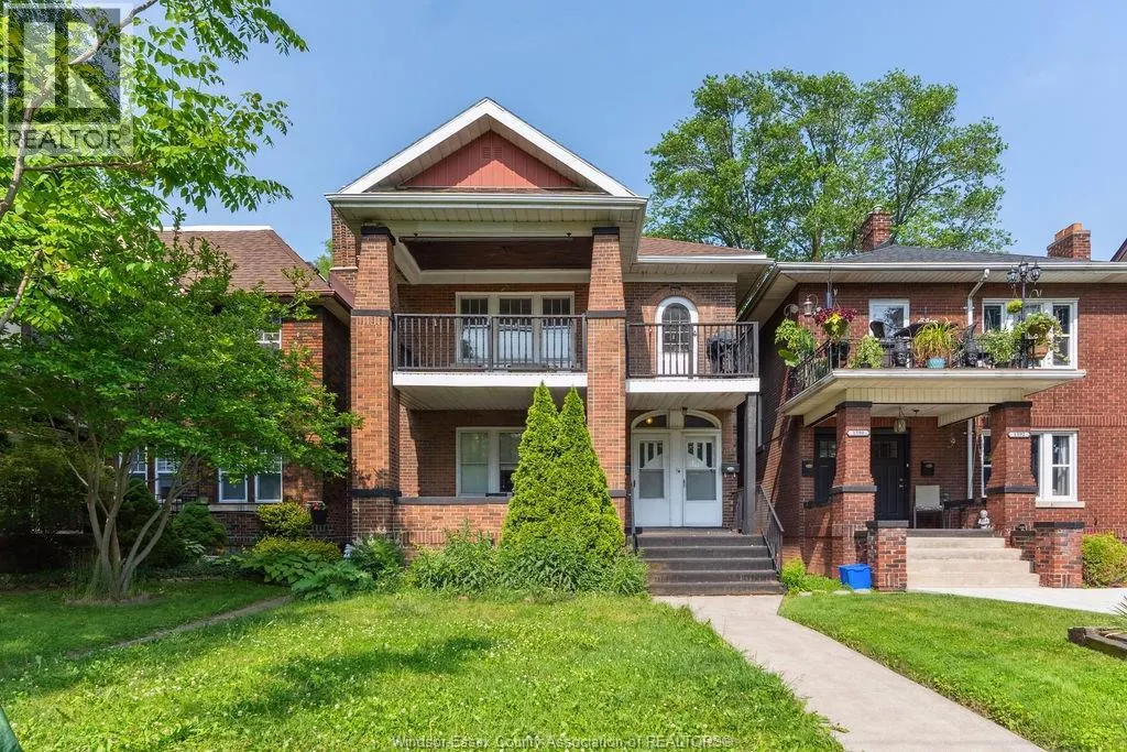 1586 VICTORIA Unit# LOWER